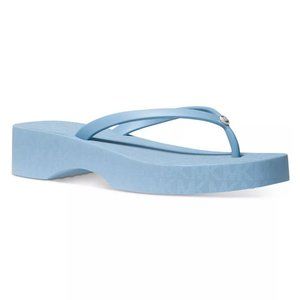 NEW MICHAEL Michael Kors Sizes 8, 10 Lilo Platform Flip Flop - Chambray